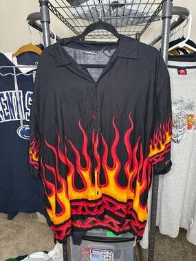 Vintage J/E/T Streetwear 90s Rayon All Over Flame Print Button Down Shirt 3XL